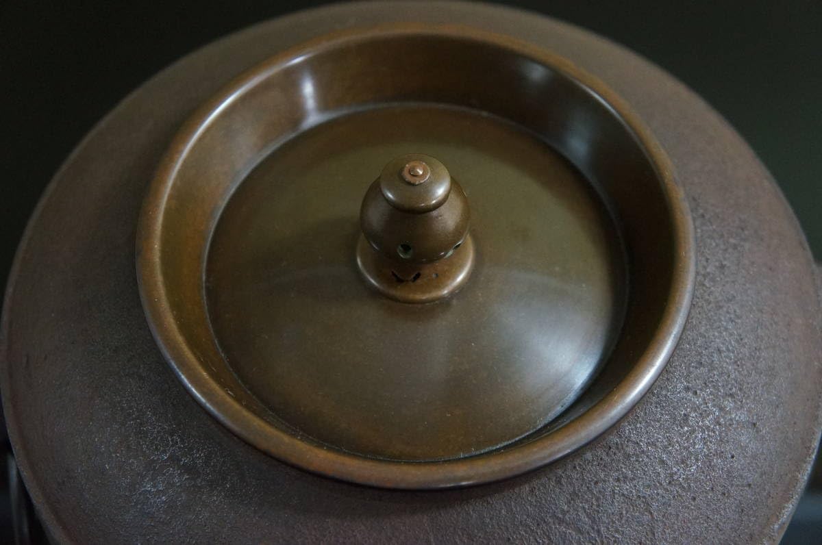 Amazon.co.jp: 筒釜（貝鐶付）「伊藤遼一」（共箱）＜釜鐶付き